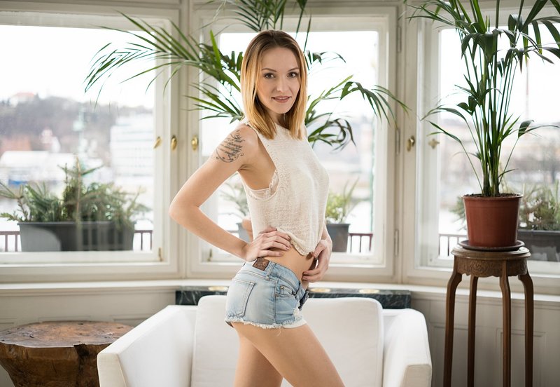 Виктория, 34